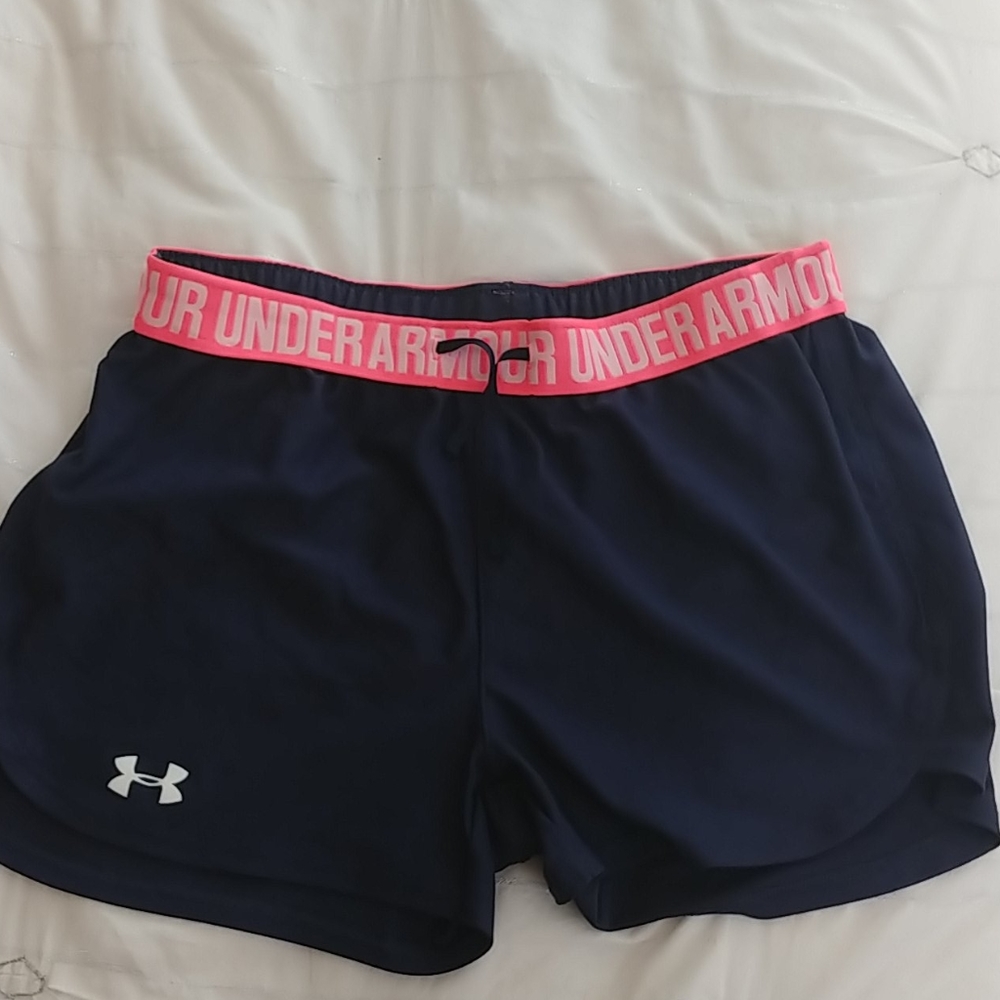 UNDER ARMOUR Athletic Shorts